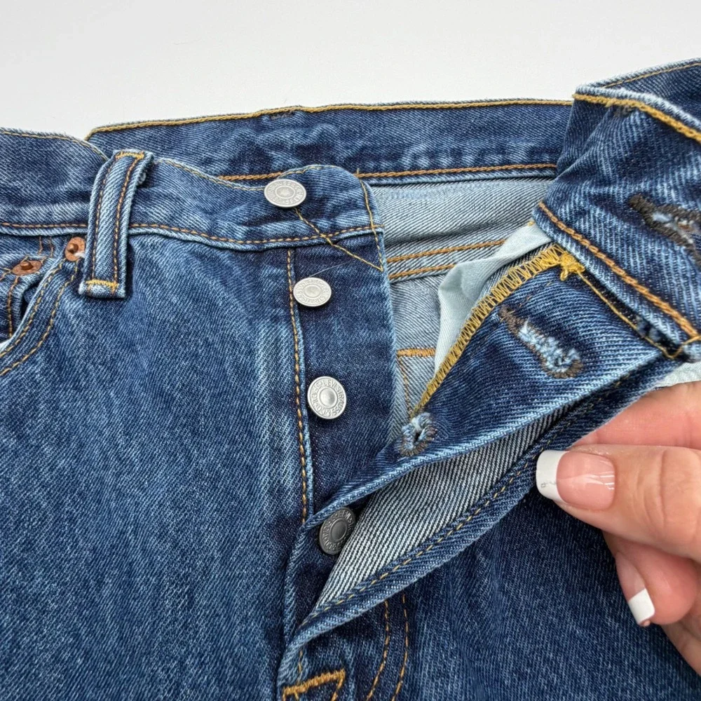 Levis 501 Original Fit Mens Button Fly Jeans 30x30 Medium Wash Blue Denim
